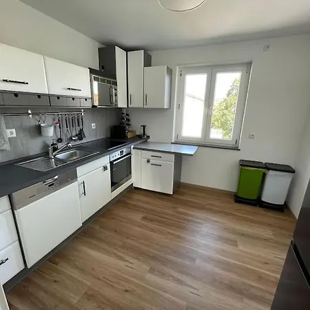 Zentrale Wohnung Mit Kueche&Wlan Neustadt an der Weinstraße Extérieur photo