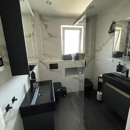 Zentrale Wohnung Mit Kueche&Wlan Neustadt an der Weinstraße Extérieur photo