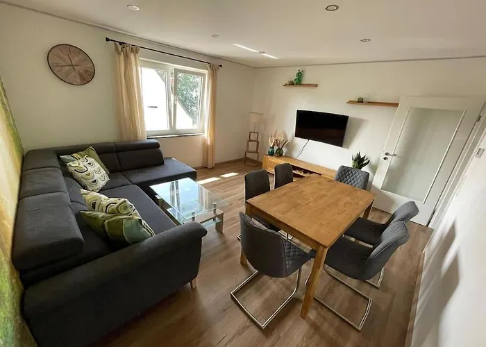 Zentrale Wohnung Mit Kueche&Wlan